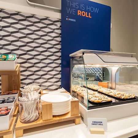 Holiday Inn Express & Suites Chicago - Oak Forest By Ihg Εξωτερικό φωτογραφία
