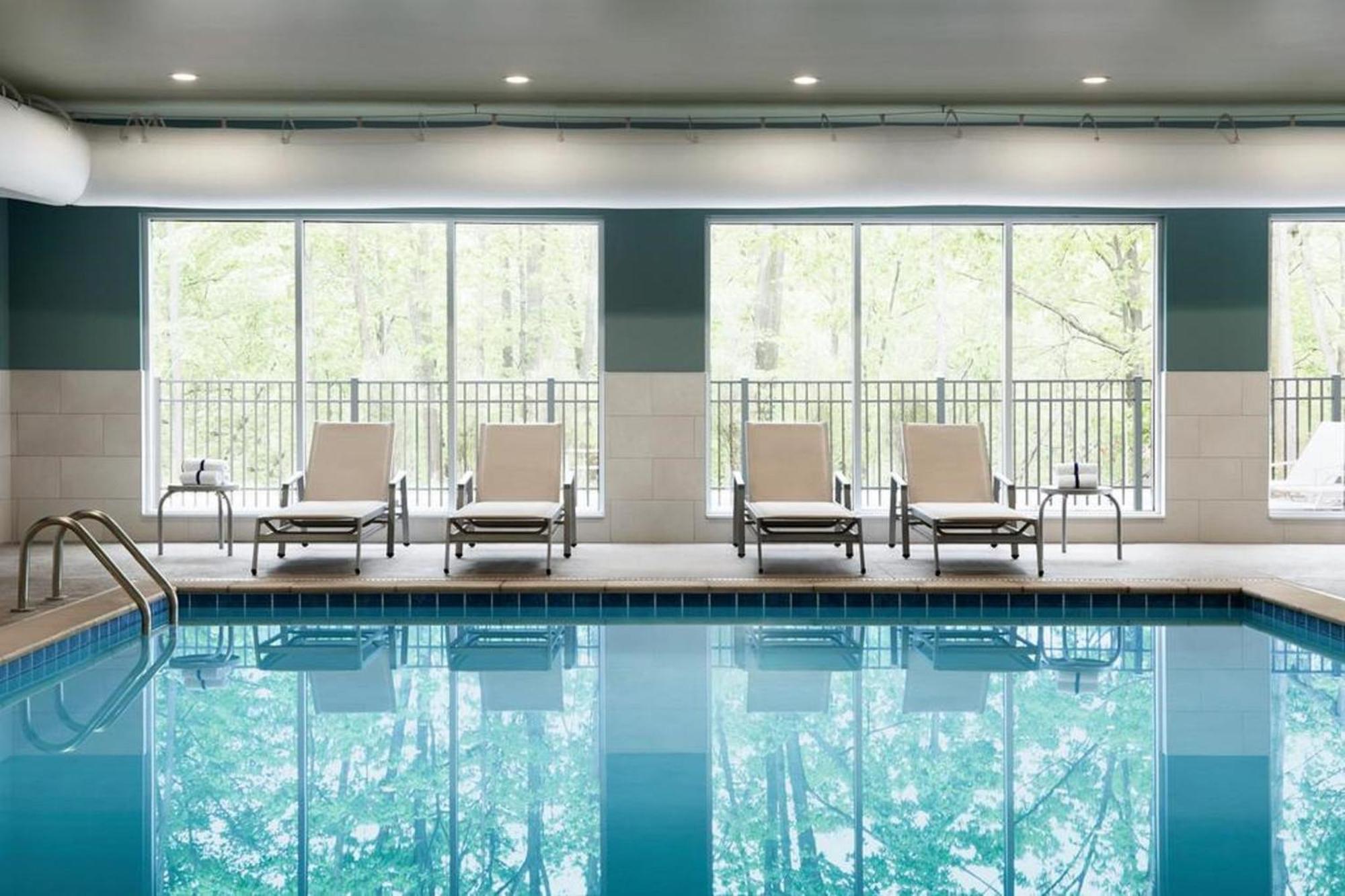 Holiday Inn Express & Suites Chicago - Oak Forest By Ihg Εξωτερικό φωτογραφία